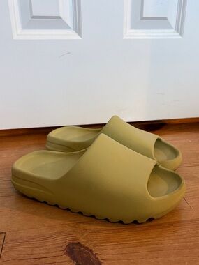 Yeezy slides